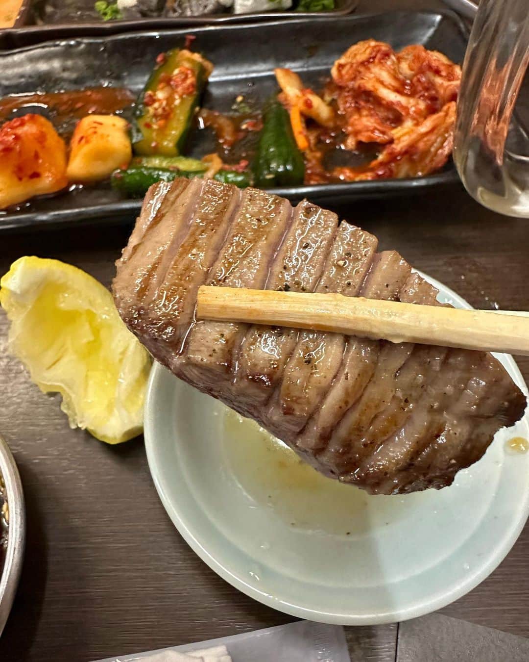 やのぱん（矢野ひろし）さんのインスタグラム写真 - (やのぱん（矢野ひろし）Instagram)「ホント日本一ちゃいますか？ って、 くらい、美味しいお肉*\(^o^)/*  ぶっちゃけ幸せです！！  #焼肉　#厚切りタン　#やのぱん #ハラミ　#ツラミ刺し」4月30日 23時36分 - yanopan1103