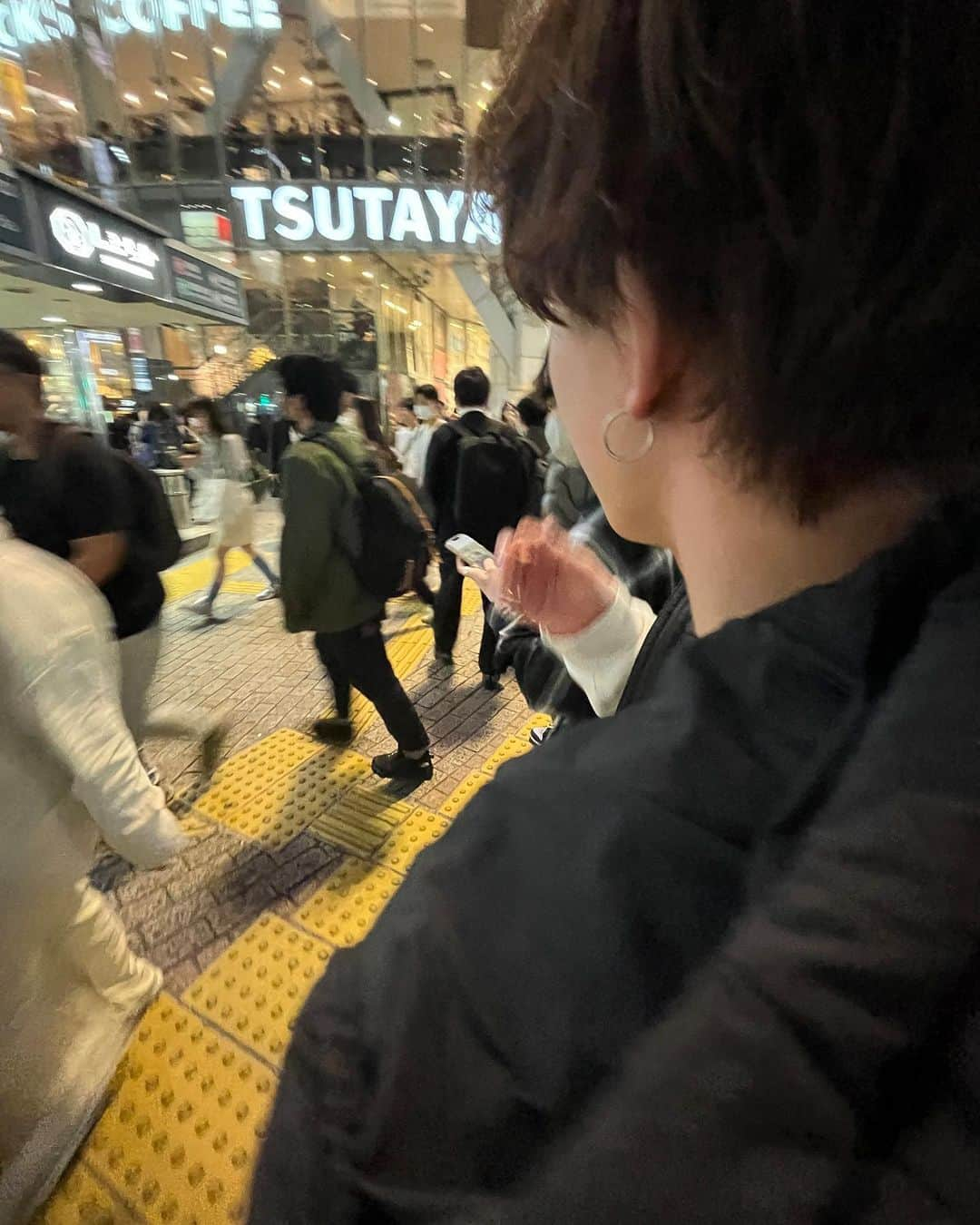 國本陽斗さんのインスタグラム写真 - (國本陽斗Instagram)「彼氏っぽい？」4月30日 23時40分 - kuniharu_0127