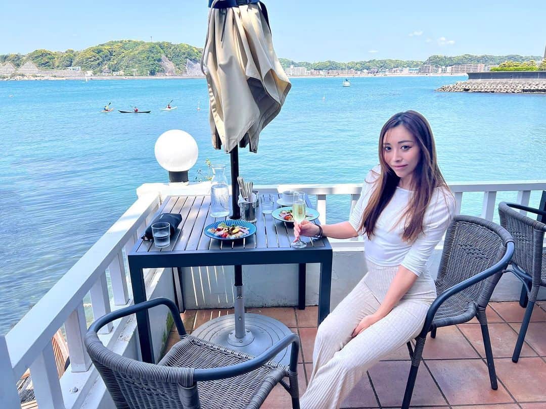 のインスタグラム：「なんちゃって地中海です💙🛳💙  #hayama #lamaree #ラマーレ」