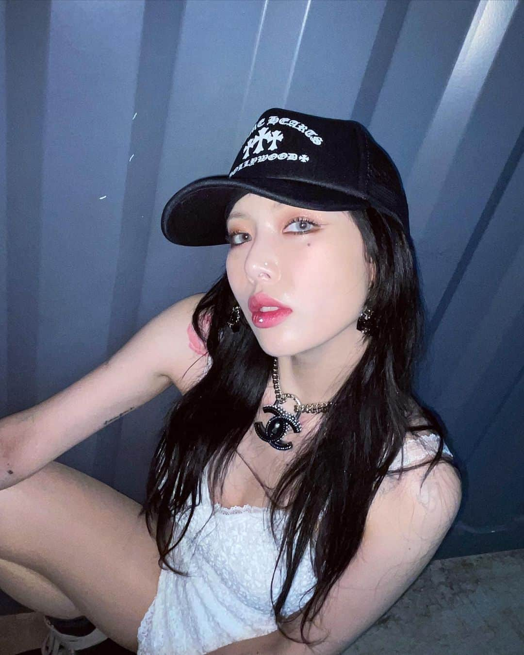 ヒョナ さんのインスタグラム写真 - (ヒョナ Instagram)「🤍🤍🤍🤍」5月1日 0時00分 - hyunah_aa