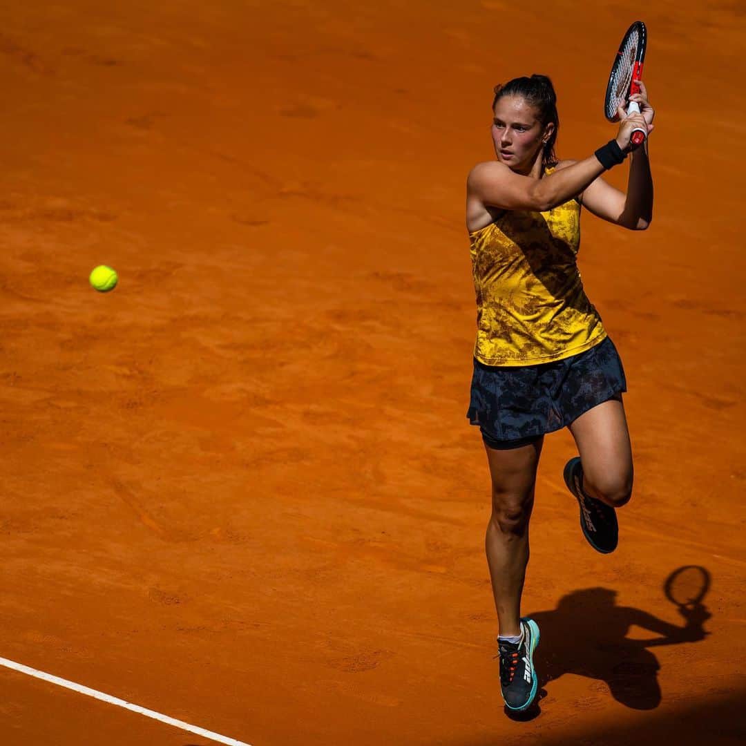 のインスタグラム：「The altitude of Madrid🎾🧱 @mutuamadridopen #DD」