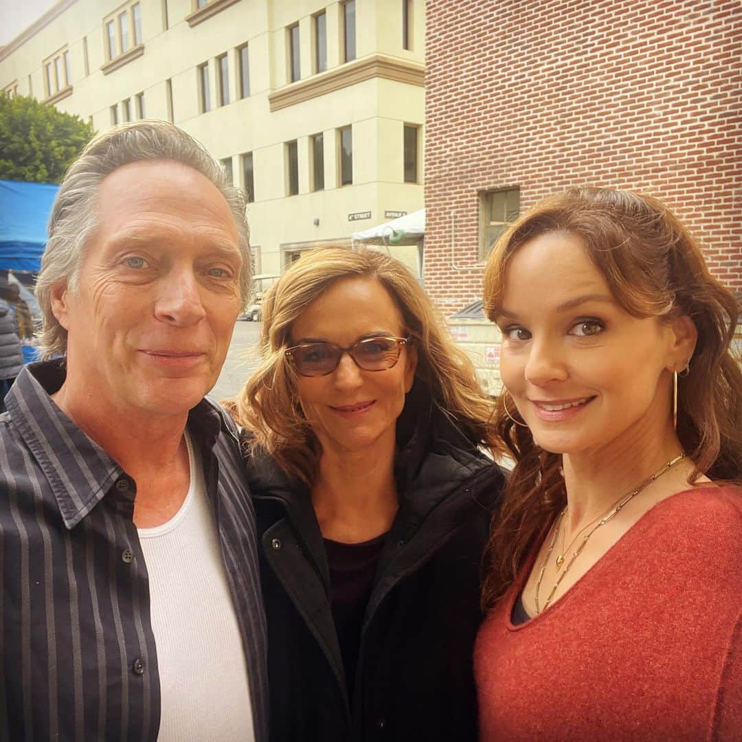 サラ・ウェイン・キャリーズのインスタグラム：「🐦 & the rents.  ce soir 💋 . #thecompanyyoukeep」