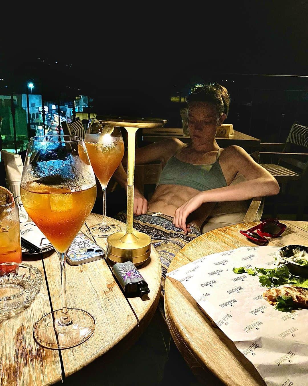 ユミ・ランバートさんのインスタグラム写真 - (ユミ・ランバートInstagram)「Si je l’avais pas vu je l’aurais pas vu -A smartass friend’s quote🦋🌈 #thailand」5月1日 1時56分 - yumilambert