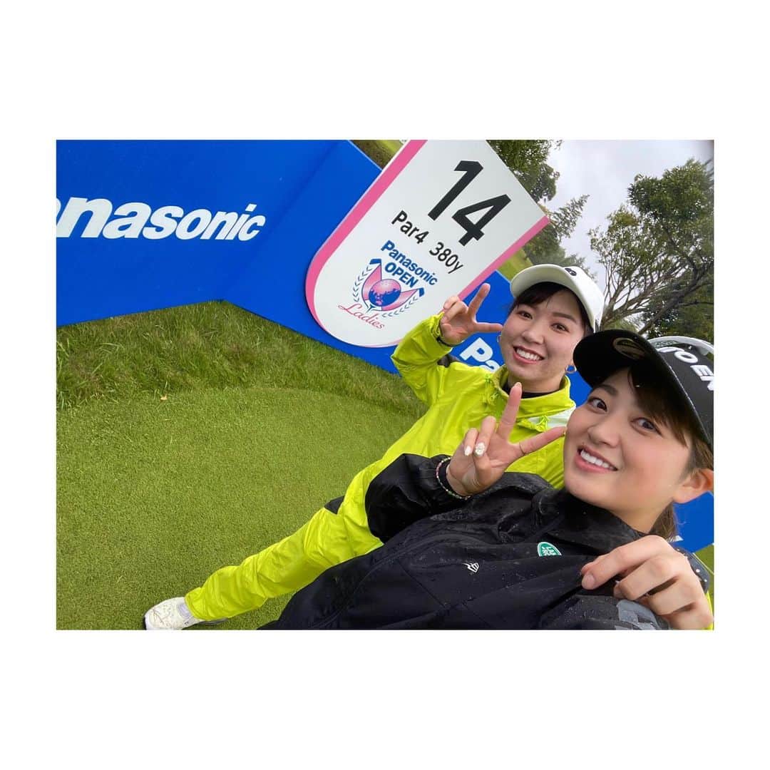 田辺ひかりさんのインスタグラム写真 - (田辺ひかりInstagram)「#  @marina.kajiyama56   私のゴルフも重いバッグも 大変だったと思うけど キャディしてくれてありがとう!!  これからもお互い頑張ろね🩵」5月1日 2時22分 - hikari_tnb