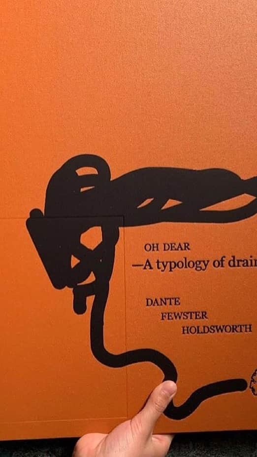 ピーターイェンセンのインスタグラム：「@theninapersson reading my short story “the drain pipes” for the @dent_de_leone book by @dante.fh.photo “The drain pips” graphic and lay-out concept by @kajsashus. New short story “Friends?” Read by @louisemieritzofficial coming soon」