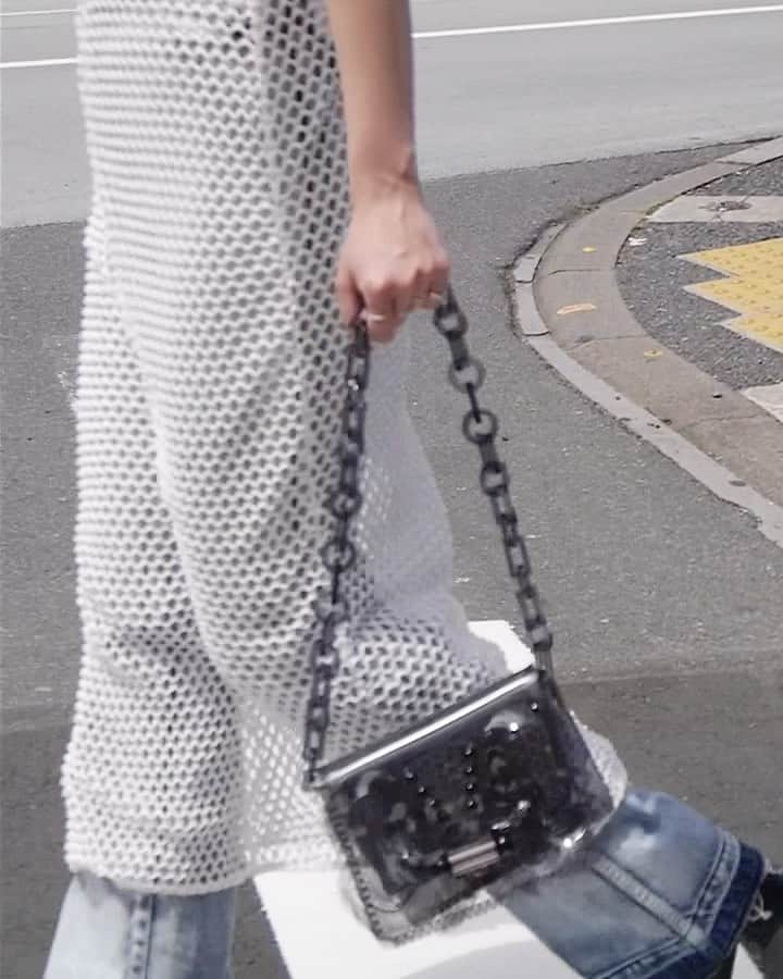 MIDWEST TOKYO WOMENのインスタグラム：「Recommended item  Mame Kurogouchi mini chain bag white / clear / black」