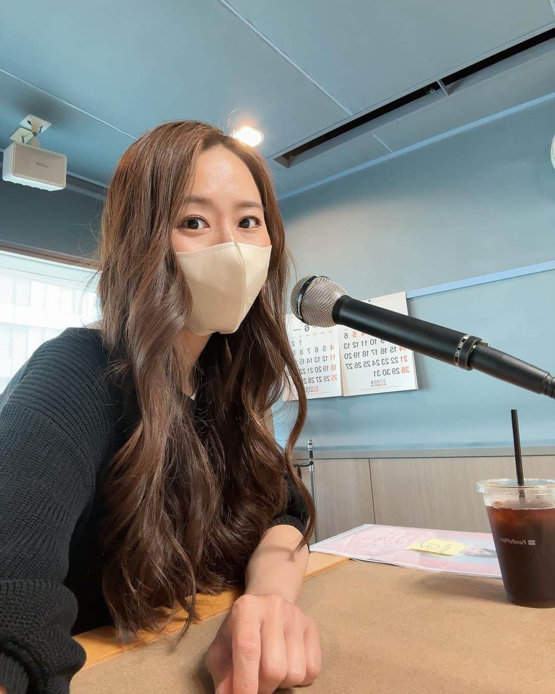 守永真彩のインスタグラム：「. . 今日から5月突入〜！！！ 最近は大分暖かくなってきましたね☀️  とはいえ朝夕の気温差もあるので、体調に気を付けつつ楽しんでまいりましょ☺️  今日はラジオ日本「加藤裕介の横浜ポップJ」 12:15頃〜 13:13頃〜  生中継で出演しますので、ぜひ聴いてくださいね〜👏🏻✨  #ラジオ日本　#横浜　 @radio_nippon_65th」
