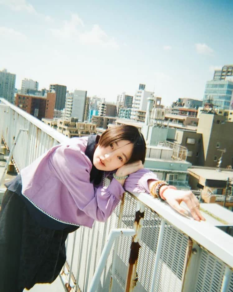 安藤裕子さんのインスタグラム写真 - (安藤裕子Instagram)「🌟「#リーズンルッカ 」interview ━━━━━━━━━━━━━━━  WEBメディア「リーズンルッカ」にて、安藤裕子インタビュー記事公開✲  ╍  『活動20年で感じた自身の成長』 ▷note.com/lesenlucke/n/n…  ╍  ぜひご一読ください💐  #安藤裕子 @lesenlucke text : 東田俊介 Photo : Kana Tarumi @kanatarumi」5月1日 13時19分 - yuko_ando