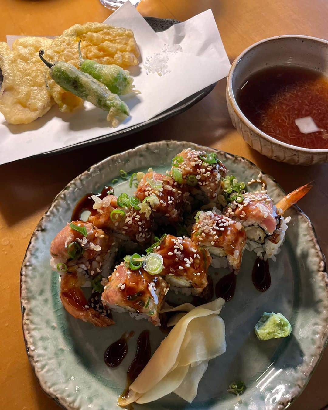 間瀬ゆきさんのインスタグラム写真 - (間瀬ゆきInstagram)「@kaimukishokudo   鯖蕎麦🐟に 牡蠣蕎麦🦪  めちゃくちゃおいしかった❤️  ハワイでこんなにおいしいお蕎麦食べられるの嬉しすぎる🥹🫶  また絶対行く！  #hawaii #ハワイ #ハワイのレストラン」5月1日 4時49分 - maseyuki