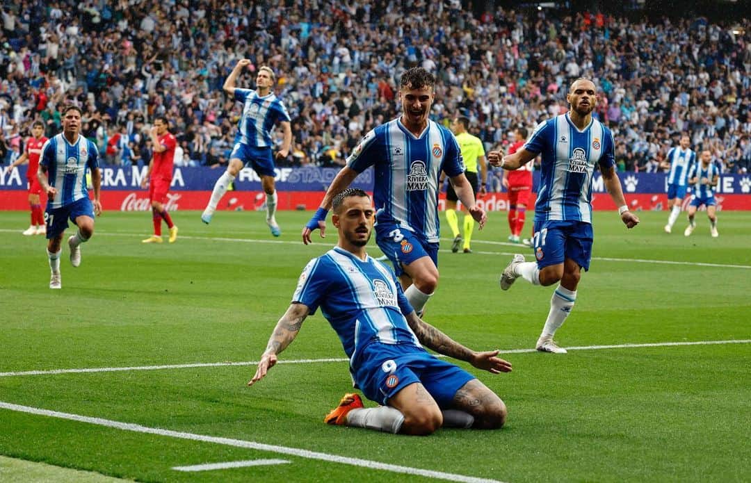 のインスタグラム：「JUNTOS HASTA EL FINAL 💪🏼🤍💙 @rcdespanyol」