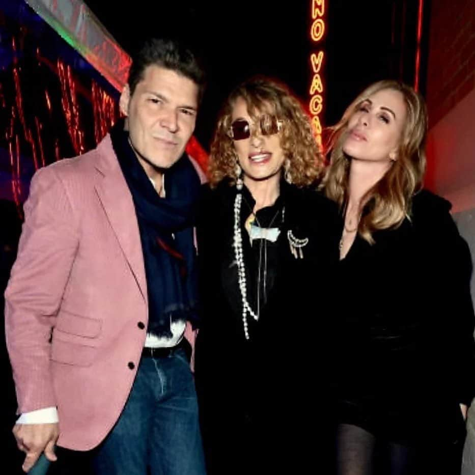 キャロル・ラドジウィルさんのインスタグラム写真 - (キャロル・ラドジウィルInstagram)「Bungalow 8 x Gucci party last night was a throwback to early 2000s NYC nightlife. Hosted by the grand dame of nighttime activities @amysacco. Still the best crew. 💃💃💃  Where can I get a jumpsuit please? 😍 @amysacco  @gregcalejo  @anndexterjonesdesign @sherman.meloni  @chris_meloni  @ruzwana  @frederiquevdwal @jenrealestatenyc  #catherinekeener   #QueenSacco #bungalowgucci #nycnightlife」5月1日 6時32分 - caroleradziwill