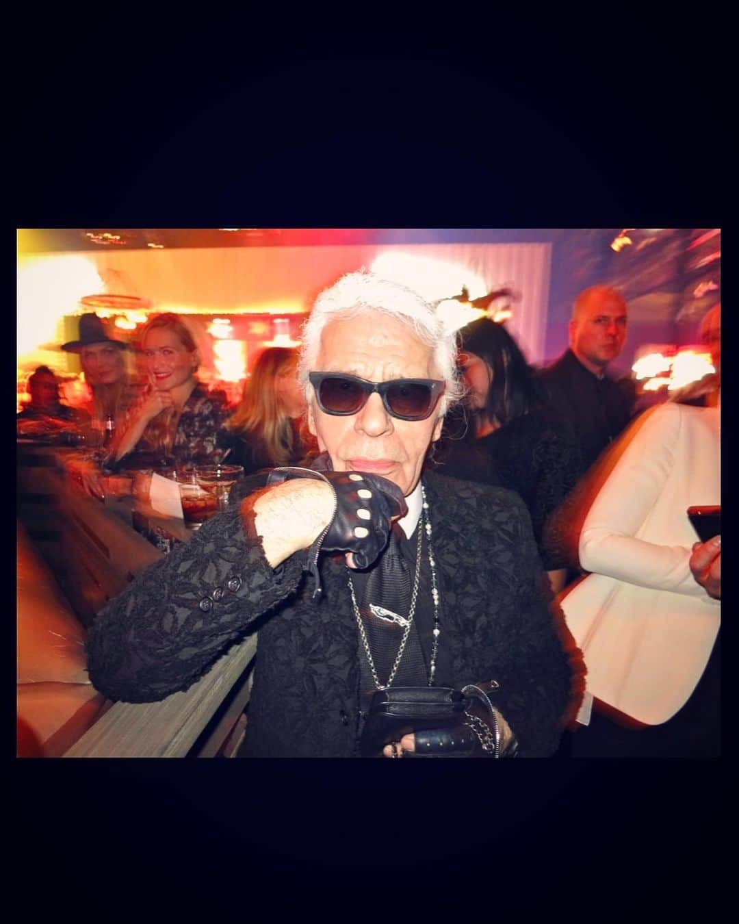 デレク・ブラスバーグさんのインスタグラム写真 - (デレク・ブラスバーグInstagram)「The irony of this year‘s #metgala theme is that its subject, Karl Lagerfeld, had a notorious disdain for nostalgia. “There is nothing worse than bringing up the 'good old days,” he once said. “To me, that's the ultimate acknowledgment of failure.” (The guy loved a one-liner. My other favorite Karl quotes: “If you are cheap, nothing helps,” and, “Trendy is the last stage before tacky.”) Even though Karl didn’t like to look back, seeing so much of him and his work dominate the cultural conversation again has been wonderful. The first time I went to his studio was in 2007, when Mary-Kate and Ashley Olsen invited him to be a subject of their book, “Influence,” which I worked on. He sat behind a desk bursting with books, sketches, iPod, markers, Diet Cokes and tear sheets while the Chanel studio swirled around him. In the years that followed, I worked with him on shoots and stories and trips around the world, from LA to Venice, from Edinburgh to Dallas. (I took the third pic at a Texan party with a mechanical bull.) Each experience with him was a pinch me moment because we all knew we were in the presence of greatness. He never complained, he never explained, he never slowed down. He could do ten jobs at once and still end every conversation with a devastating quip. He gave me a nickname, Beau Derek (get it?), that validated my whole existence every time he called me by it. What I miss most about Karl is his cheeky sense of humor, and how he’d make clever, devilish comments just to test if people could keep up with his wit. The fashion world has felt a little less fabulous without him, so I’m looking forward to all our feeds being dominated by King Karl again. Find me on @voguemagazine’s live stream from the red carpet tomorrow at 630pm exclusively on Vogue.com」5月1日 6時47分 - derekblasberg