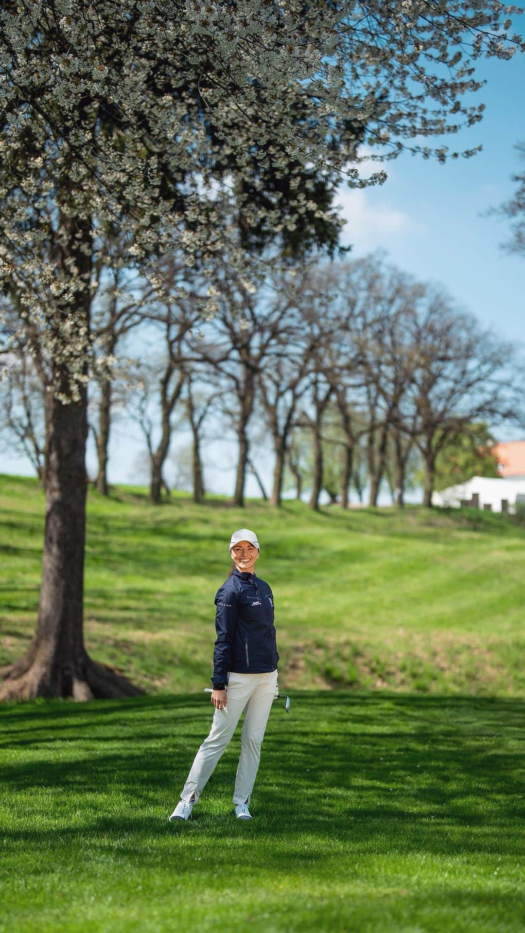クララ・スピルコバのインスタグラム：「První máj, golfu čas. 🫶⛳️ 📍 @pganationalcr  🎥 @misavalaskova #firstofmay」