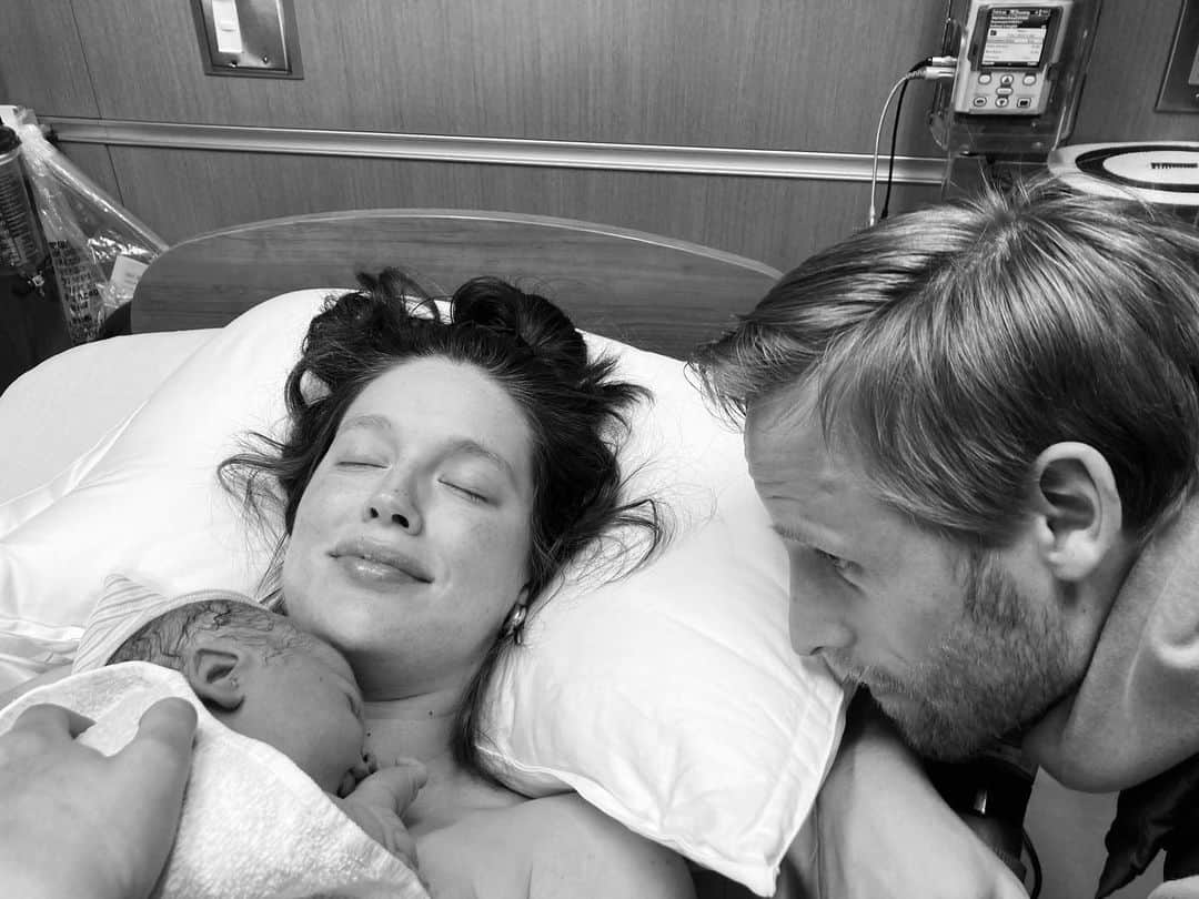 エミリー・DiDonatoのインスタグラム：「Welcome to the world sweet Oliver. ❤️ Born as perfect as could be on 4/27/23 at 9 lbs 4 Oz.」