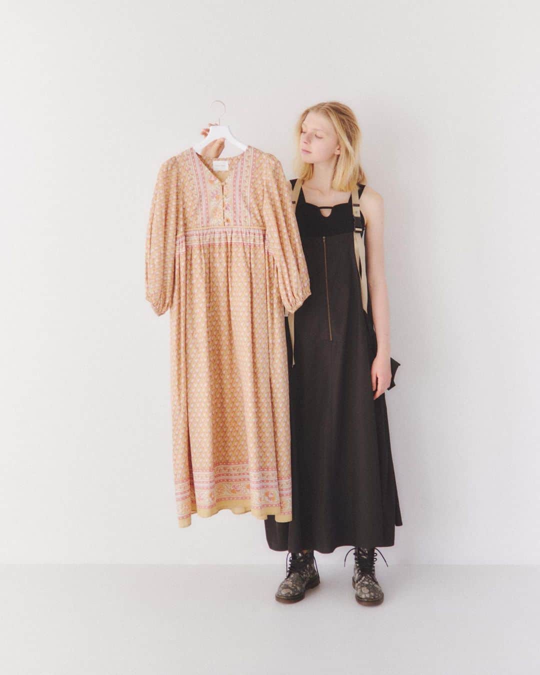 カロリナグレイサーバイシェリールのインスタグラム：「CAROLINA GLASER 2023 SPRING & SUMMER COLLECTION  #carolinaglaser #beams#springsummerfashion #springsummer2023   #カロリナグレイサー #ビームス #大人可愛い」