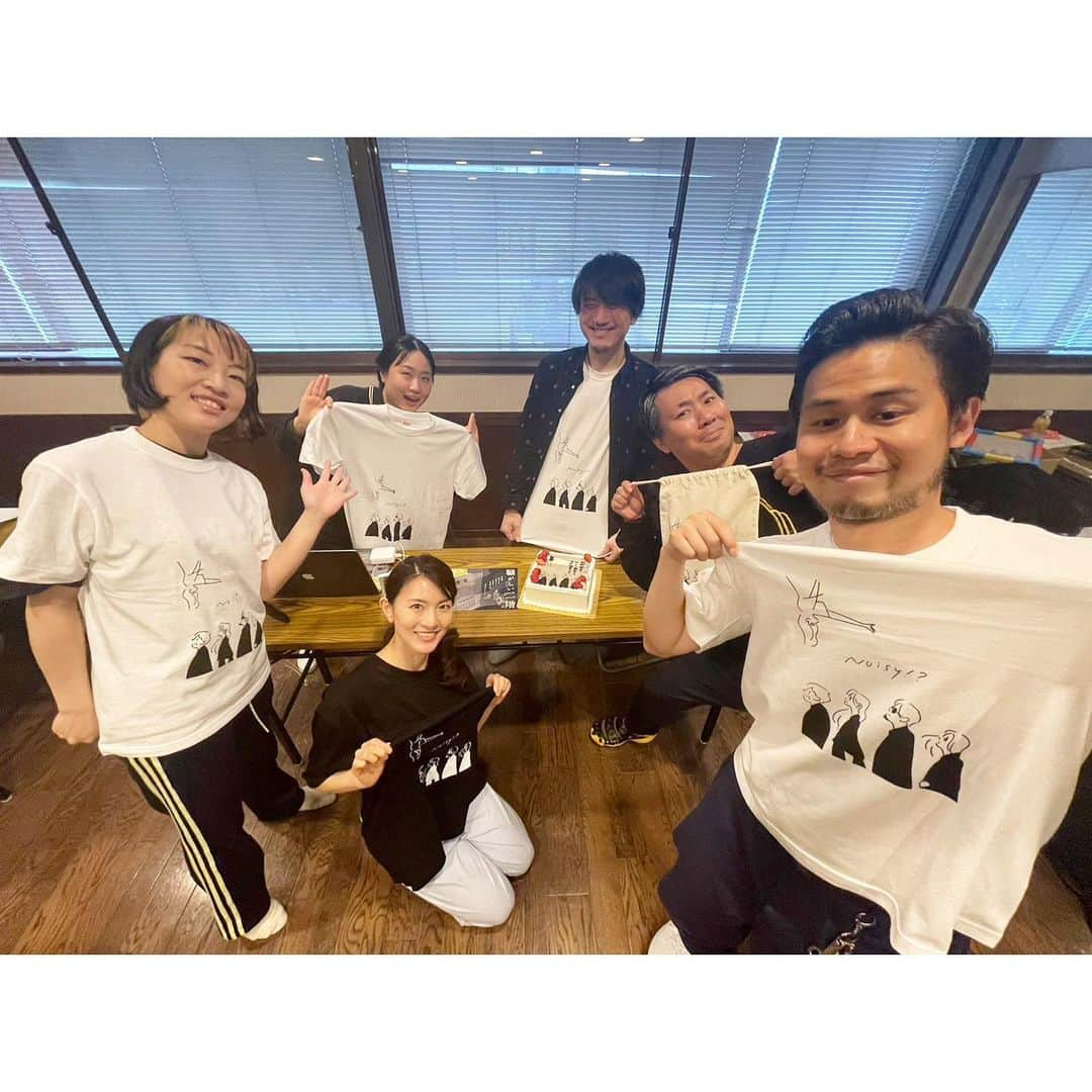 渡部瑞貴さんのインスタグラム写真 - (渡部瑞貴Instagram)「昨日は、誕生日インスタライブ、ありがとうございました😆🎂 おかげで楽しい誕生日になりました！ 誕生日は1人インスタライブばかりでしたが、今回舞台のキャストさんにもコラボ頂き、楽しかったです。アーカイブにまるまるありますので是非🤣  観ていただければ分かるように、最高すぎるメンバーです！ 毎日、アワアワしてるし、苦悩もありますが、このメンバーとできる毎日を噛み締めて、残りの稽古、本番と突き進みます‼️  そしていつも応援、支えてくれる皆様本当にありがとうございます✨  どうぞ、これからも、よろしくお願いします😆」5月1日 9時06分 - watanabemizuki_official