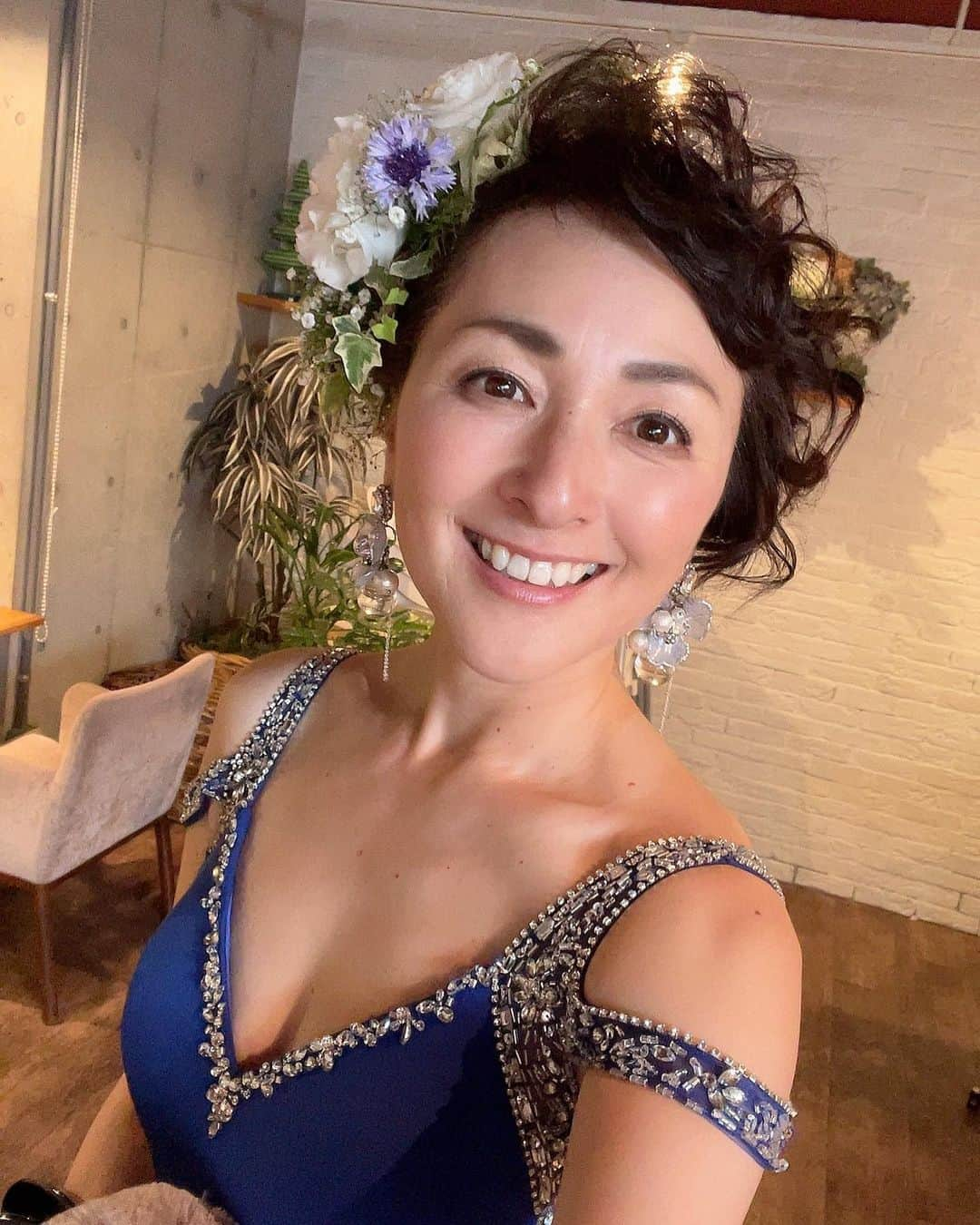 るるさんのインスタグラム写真 - (るるInstagram)「昨日は、るるの生誕祭でした🤗❤️✨　 　 最高に幸せで、楽しい時間でした‼️  　 ありがとうございます😭✨✨✨　 　 ⁡ ⁡ ⁡ ちょっと今朝もバタバタなので ⁡ また明日以降ゆっくり投稿します♪ ⁡ 　　 ⁡ 昨日のコメントのお返事も ⁡ 後ほどしますね❣️ ⁡ ⁡ ⁡ それでは、今日も一日笑顔でね☺️💕💕💕 ⁡ ⁡ ⁡ ⁡ ⁡ 　 ⁡   ⁡ おしまい❤️ ⁡ ⁡ ⁡ ⁡ ⁡ ⁡ ⁡ ⁡ #自分大好き #自分ファースト #笑顔が人を幸せにする #美しさは社会貢献 #自己肯定感 #深呼吸しよう #アラフィフ #アラフィフライフ　 #50歳 #50代」5月1日 9時16分 - ruru430