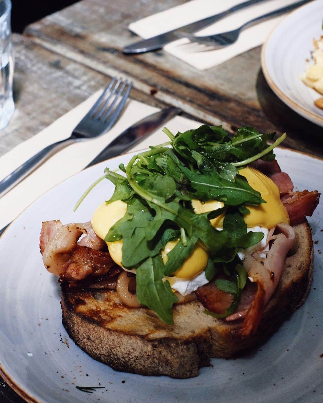 山中海輝さんのインスタグラム写真 - (山中海輝Instagram)「Aussie breakfast style. オーストラリアの朝ごはんは見た目から食欲がそそられる。」5月1日 9時16分 - kaikiyamanaka