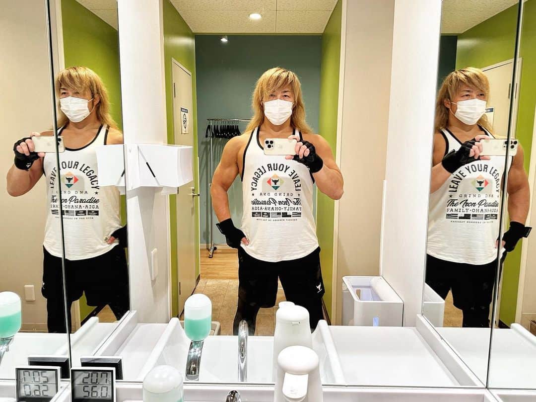 棚橋弘至さんのインスタグラム写真 - (棚橋弘至Instagram)「#肩トレ #shoulderworkout   少しずつ重量上げてく。」5月1日 10時14分 - hiroshi_tanahashi