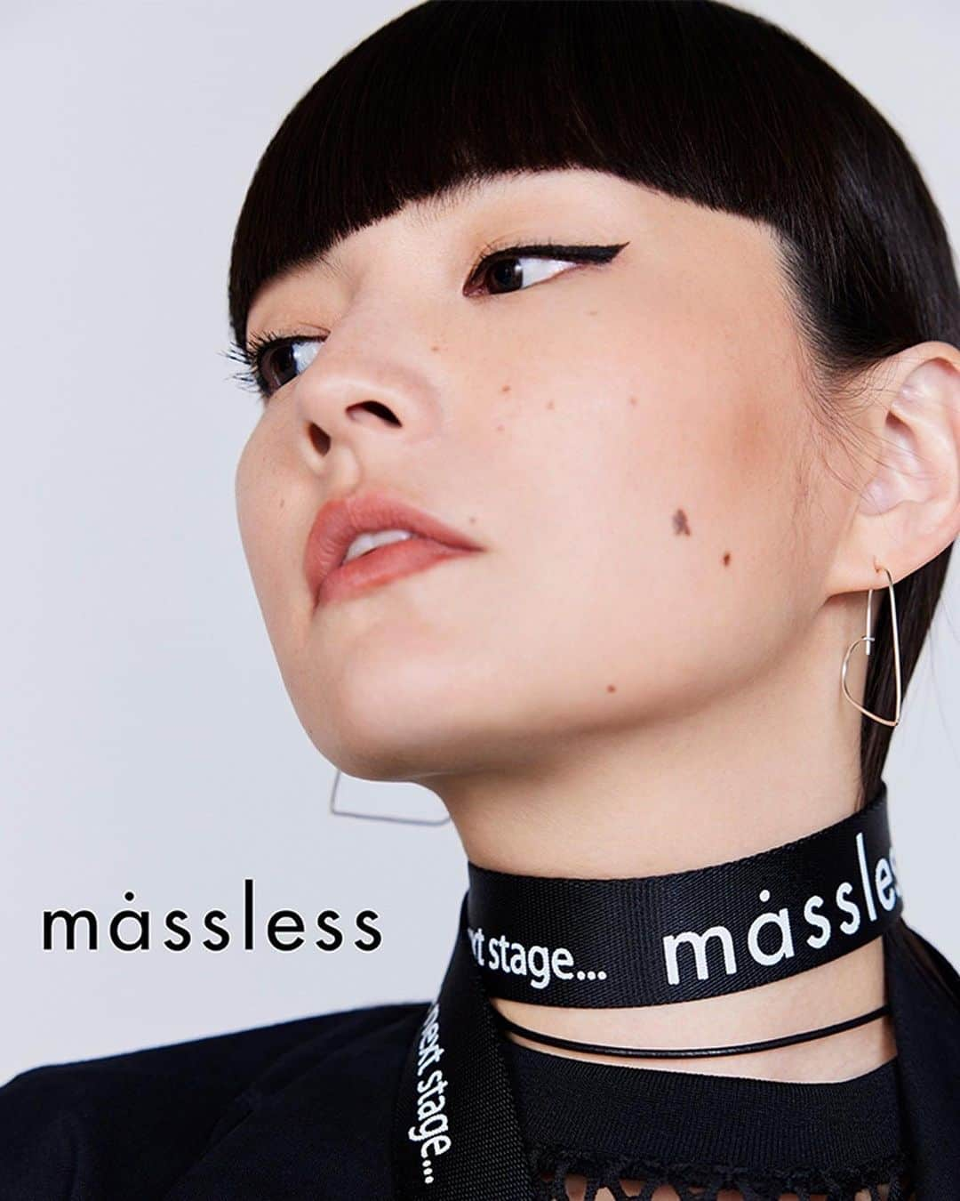 秋元梢さんのインスタグラム写真 - (秋元梢Instagram)「🖤massless debut collection🩶 イメージモデルを務めています🙋🏻‍♀️✨ #massless #マスレス」5月1日 11時21分 - akimoto_kozue