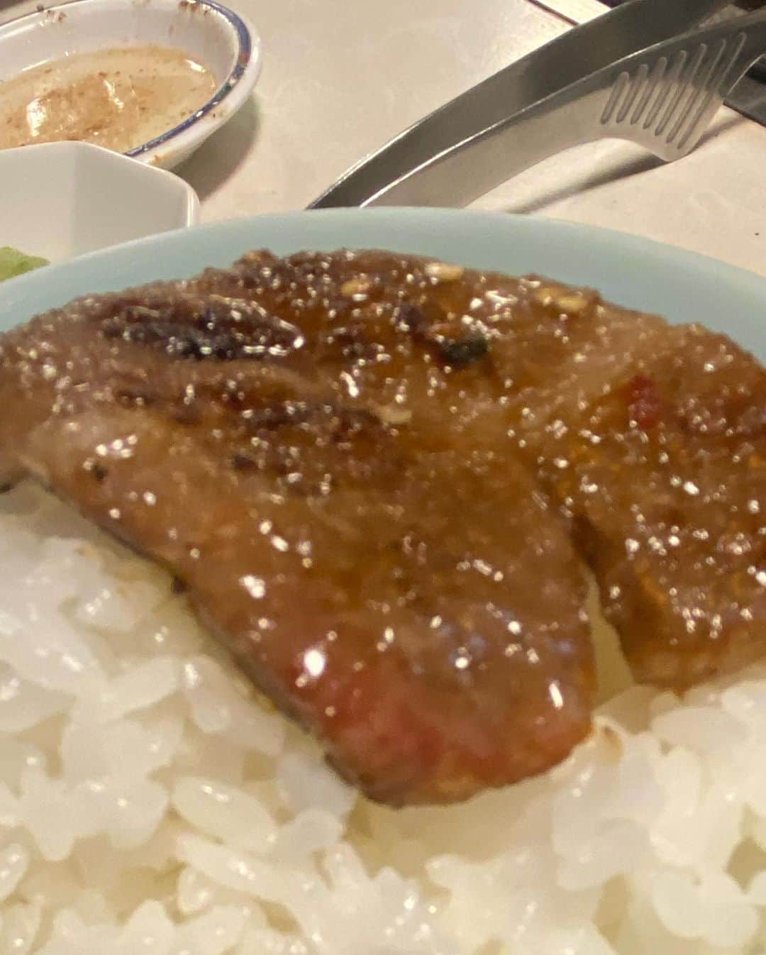 田中珠里さんのインスタグラム写真 - (田中珠里Instagram)「真剣に焼肉には米‼︎ 大盛り食べてました（2杯） #焼肉」5月1日 11時19分 - shuritanaka_official