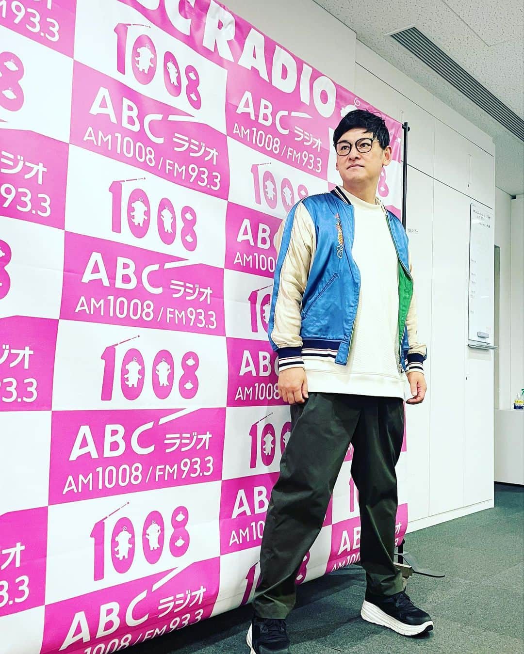 宮田麺児さんのインスタグラム写真 - (宮田麺児Instagram)「まもなく ラジオです  #上沼恵美子のこころ晴天」5月1日 11時55分 - miyatamenji