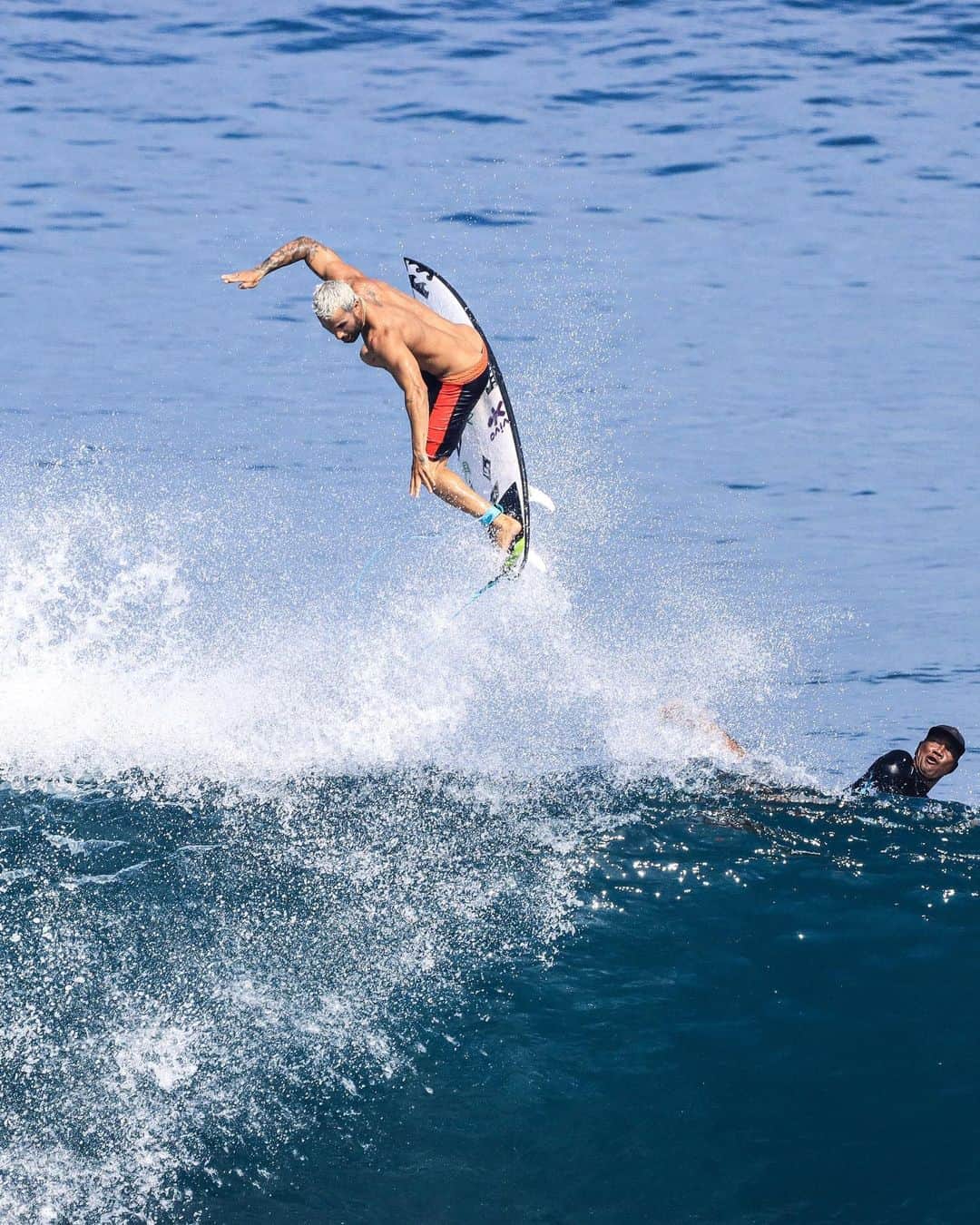 イタロ・フェレイラのインスタグラム：「Dumpzera 🏝️ #bagus」