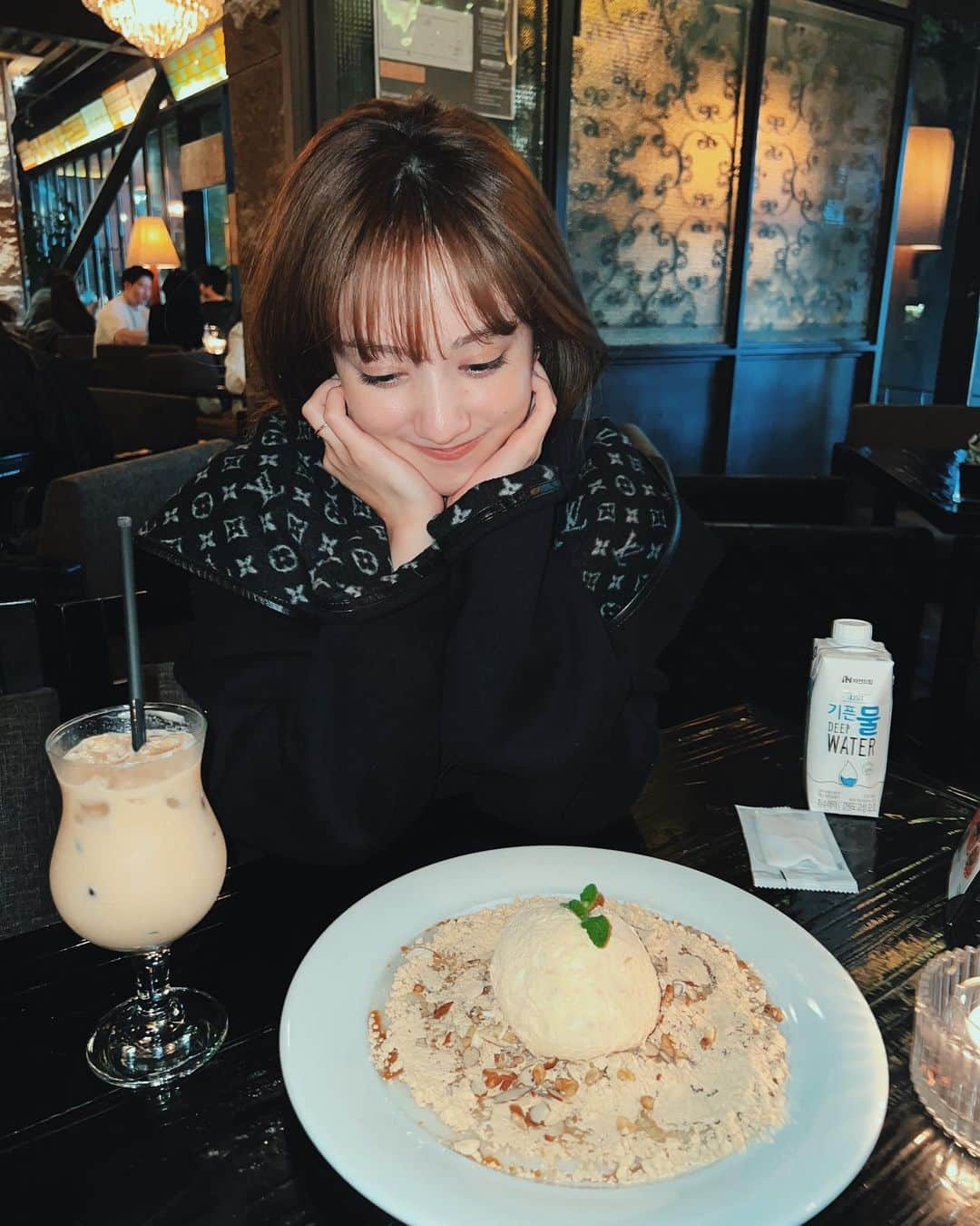 谷まりあさんのインスタグラム写真 - (谷まりあInstagram)「韓国でたくさん食べました♡  お友達に教わったコセンインコパレイティド清潭店のアイスときな粉のデザート美味しくて止まらなかったです🤤  もちろんYouTubeも撮りました😏 #韓国」5月1日 21時32分 - mariaaaa728