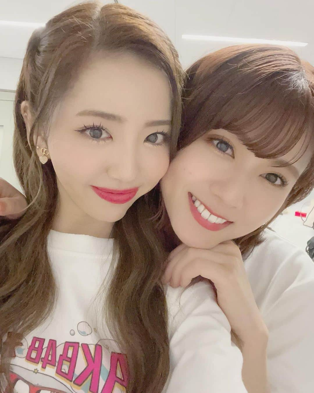 濵松里緒菜さんのインスタグラム写真 - (濵松里緒菜Instagram)「現役メンバーちゃんたちと📸💕  みんな本当にお疲れさま☺️ 会えて嬉しかったよ♡  #AKB48 #Team8 #チーム8 #ぴあアリーナ #コンサート #ライブ」5月1日 21時28分 - riona_hamamatsu