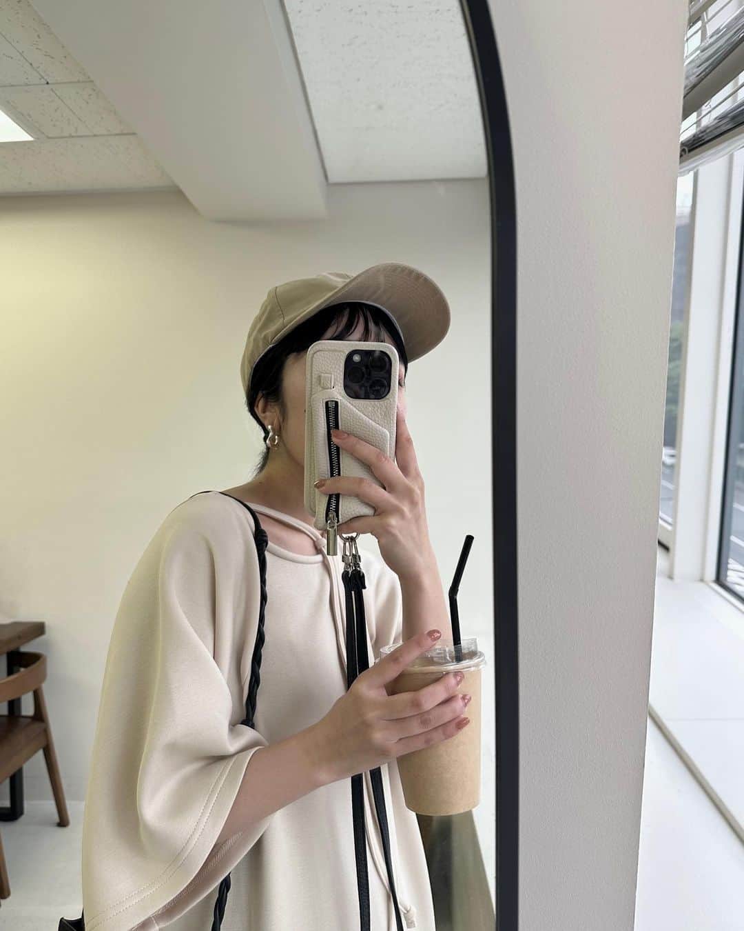 kannnaのインスタグラム：「オリジナルワンピース✍🏻 かなり前にチラッとしてたもの♡ 着やすい生地や 首元のデザイン、ティアード こだわり詰め込んでおります😮‍💨♪ 微調整を積み重ねて🧵  #こちら寝れるシリーズです #楽可愛いYO」
