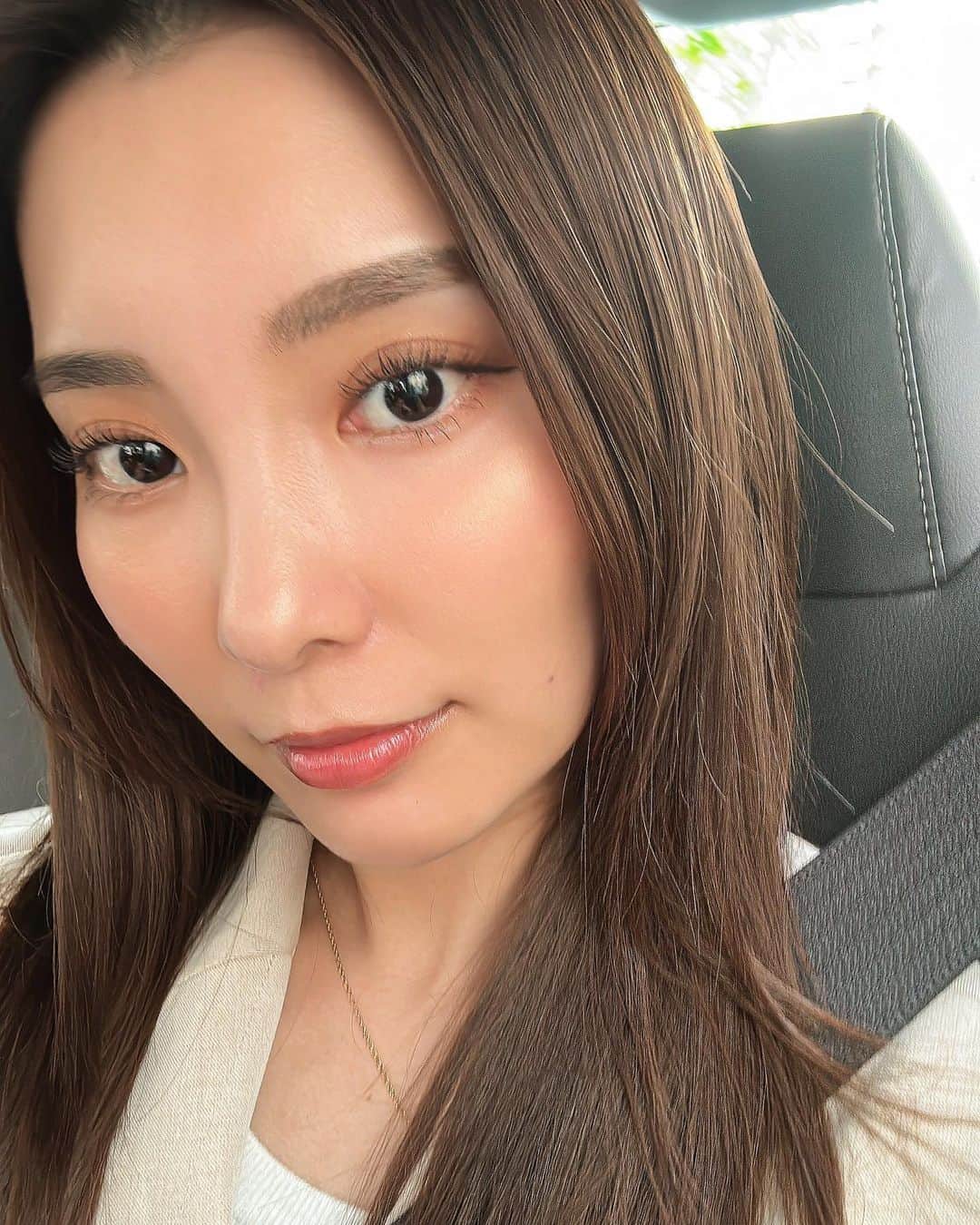 KANAMIのインスタグラム：「・ 🤳🏽🤳🏽🤳🏽  #久しぶりの自撮り」