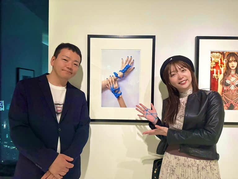 星那美月さんのインスタグラム写真 - (星那美月Instagram)「kinokoさんの個展行ってきました✨欲しかった写真集もゲットしてサインもいただき、さらに手を縛ってもらいました🦋🥹このまま電車で帰りました☺️ありがとうございました！！🌟7日までスクランブルスクエアでやっています。」5月1日 21時39分 - mitsukihoshina