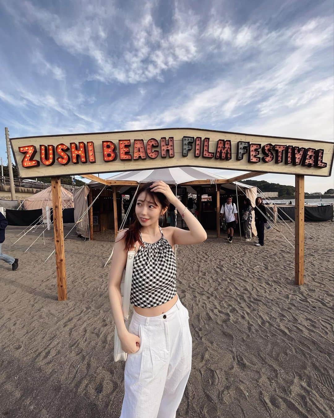 柏元萌華さんのインスタグラム写真 - (柏元萌華Instagram)「ZUSHI BEACH FILM 🎞️💙🎠  大好きな海で映画てゆう幸福感🤤  #zushibeachfilmfestival #zushi#zushibeach #filmfestival」5月1日 21時42分 - moepiii3_k