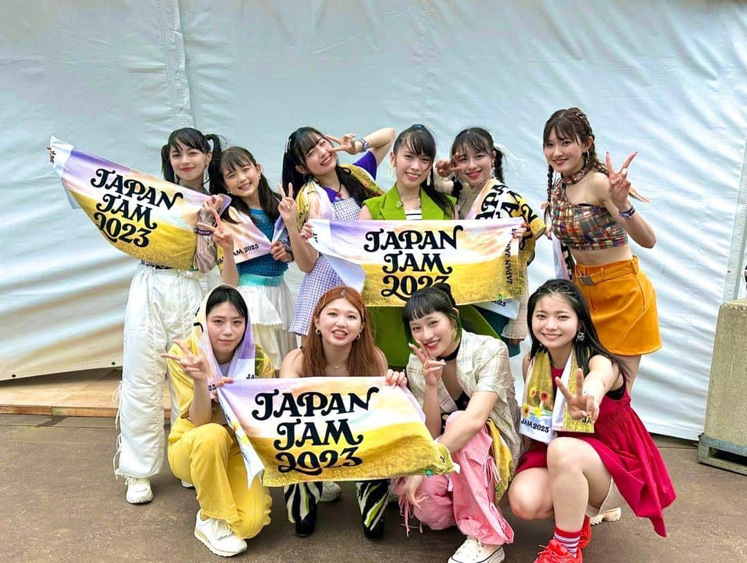 上國料萌衣さんのインスタグラム写真 - (上國料萌衣Instagram)「⁡ ⁡ 昨日は JAPAN JAM！！ ありがとうございました！ ⁡ やっぱり！ 最っっっ高でした！！！！！🤩 ⁡ ⁡ #JJ2023」5月1日 21時54分 - moe_kamikokuryo.official