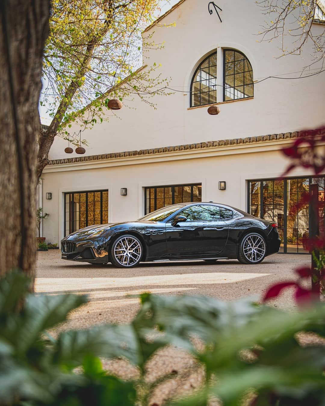 マセラティさんのインスタグラム写真 - (マセラティInstagram)「The GranTurismo Trofeo has this way of looking calm. But then when Nettuno awakes, the real fun begins. ⁣ Today's #MaseratiMonday inspiration from⁣ @cristobalarjonafoto @360agencicomunicacion.⁣ #MaseratiGranTurismo #Maserati⁣」5月1日 22時00分 - maserati