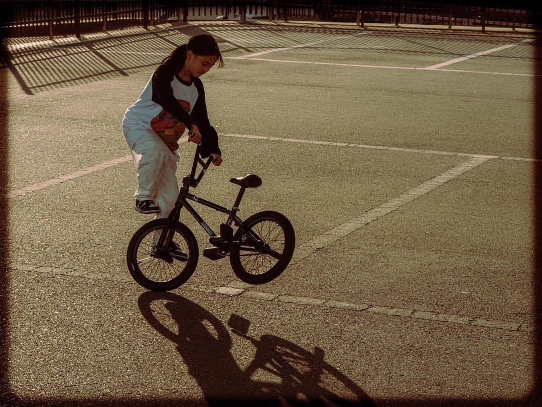 宇野陽介さんのインスタグラム写真 - (宇野陽介Instagram)「ARESBIKES STN-AL  Rider @manene426   photo by @yorkuno 📷  #aresbikes  #bmx #stn #kidsbmx #自転車 #16inchbmx #lumix #photographer  #photography」5月1日 22時25分 - yorkuno