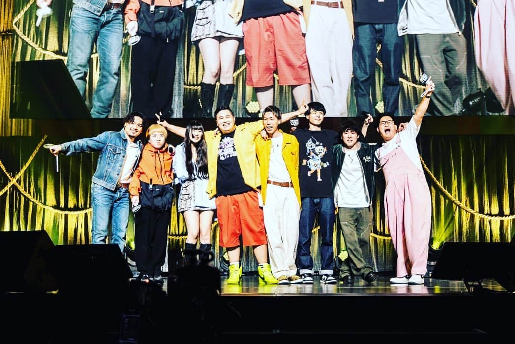 島袋さんさんのインスタグラム写真 - (島袋さんInstagram)「改めましてU-FES2023 ありがとうございました😊 僕たちにとってU-FESに出ることが大きな目標でもあったので、今回ステージに立つことが出来て本当に嬉しかったです！！ そして二日間にわたって来てくださった皆さんにもお会いできて嬉しかったです！！ また次回のイベントにもお越しください！！🔥 UUUMクリエイターみんな 一丸となれた最高のイベントでした！ 頑張るゾォー🔥💪 #ufes  #エスポワール  #島袋  #もっちゃん #uuum」5月1日 22時34分 - agovukuro