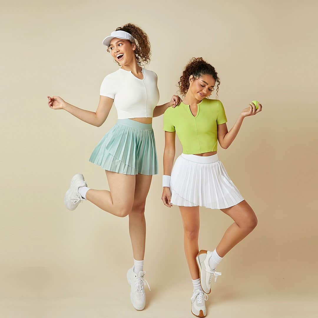 SHEINのインスタグラム：「These workout sets are currently our new favorites 😍✨ @glowmode_official  🔎14601524 14601524 14602756 14602755 14853322 14887282  🔗:https://shein.shop/b5kyxcu  #SHEIN #SHEINstyle #fashion #chic #saveinstyle」