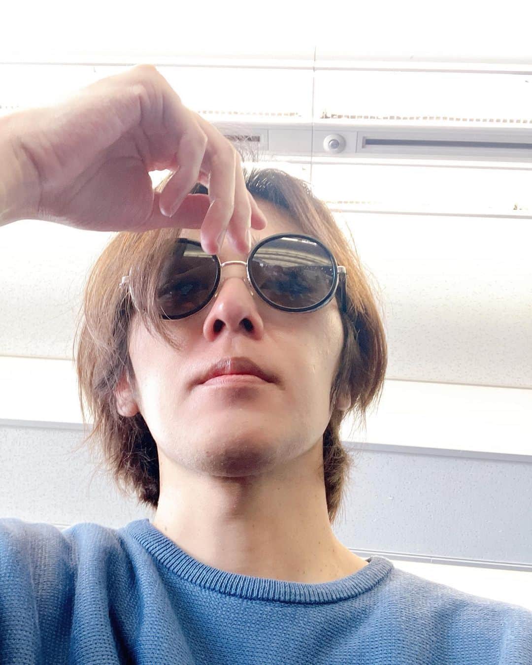 椿隆之のインスタグラム：「5月ですね。　 眩しい時間が増えました。　 そして素敵ないGWを！」