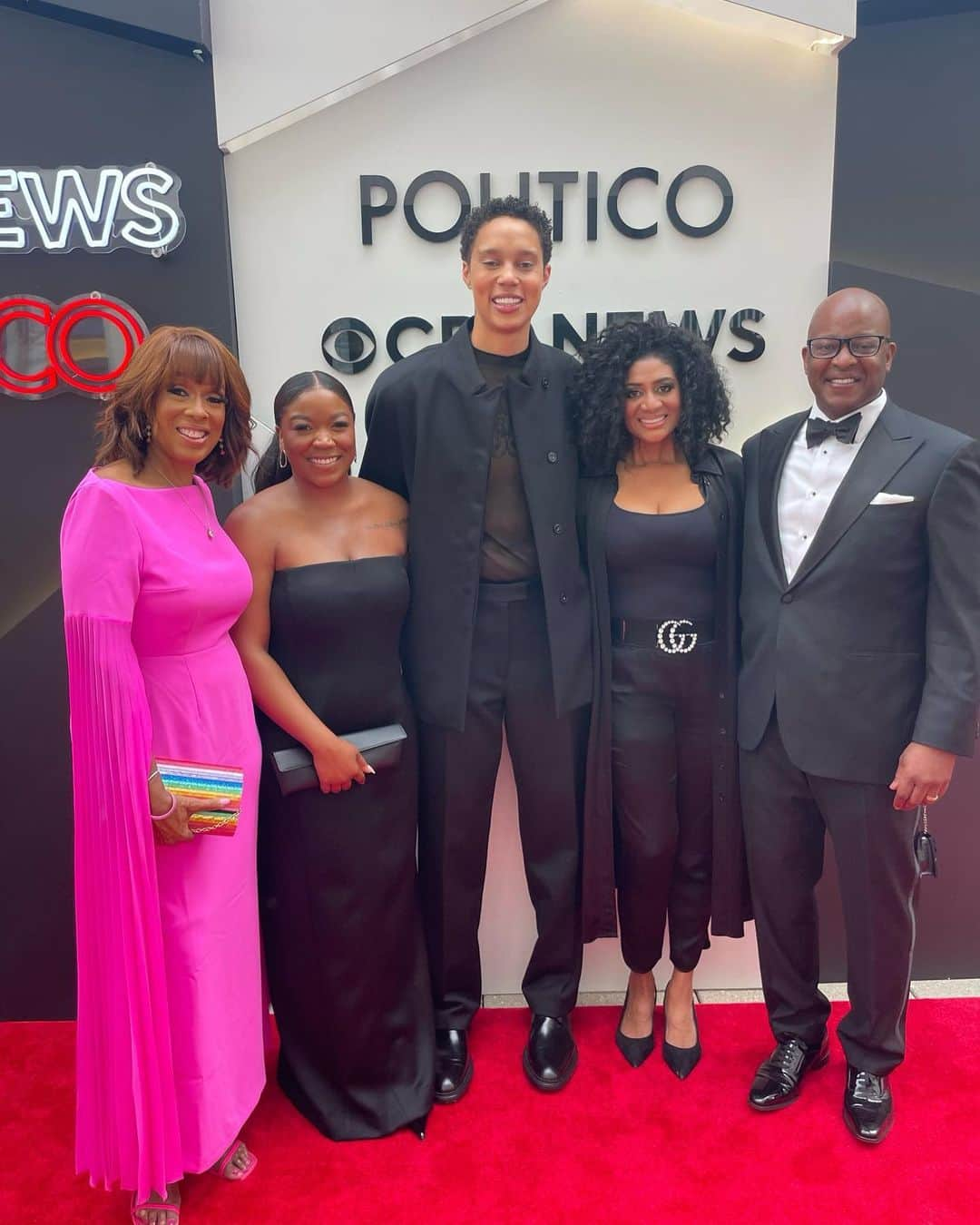 ブリトニー・グリナーさんのインスタグラム写真 - (ブリトニー・グリナーInstagram)「We are in awe from The White House Correspondents’ Association’s dinner last night. The first amendment is so important and we’re grateful to live in a country that recognizes freedom of speech.   Major thank you to the courageous journalist from our past, present, and future for truth-telling and being the foundation for radical change. Our prayers go out to the families of Evan Gershkovich (Russia) and Austin Tice (Syria)— reporting is not a crime and we must bring them home.   @gayleking and the entire CBS family, thank you for having us as your guest. Your hospitality was unmatched.   Styled by: @calvinklein & @courtneydmays  MUA: @lolasbeautymark  Hair: @jadajenkinsco   #WeAreBG #BringOurFamiliesHome」5月1日 14時17分 - brittneyyevettegriner