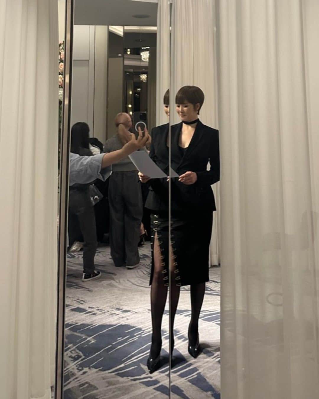 キム・ソナさんのインスタグラム写真 - (キム・ソナInstagram)「#거울샷 #mirrorshot 🧐」5月1日 14時30分 - kimsuna_official