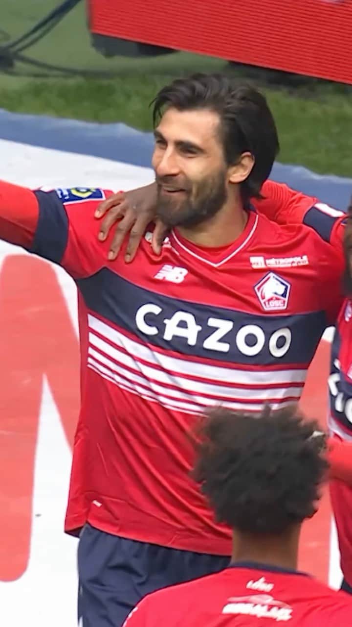 アンドレ・ゴメスのインスタグラム：「Pour le plaisir des yeux, le bijou d’André Gomes face à Ajaccio 💥  @aftgomes21 🥰  #LOSCACA」