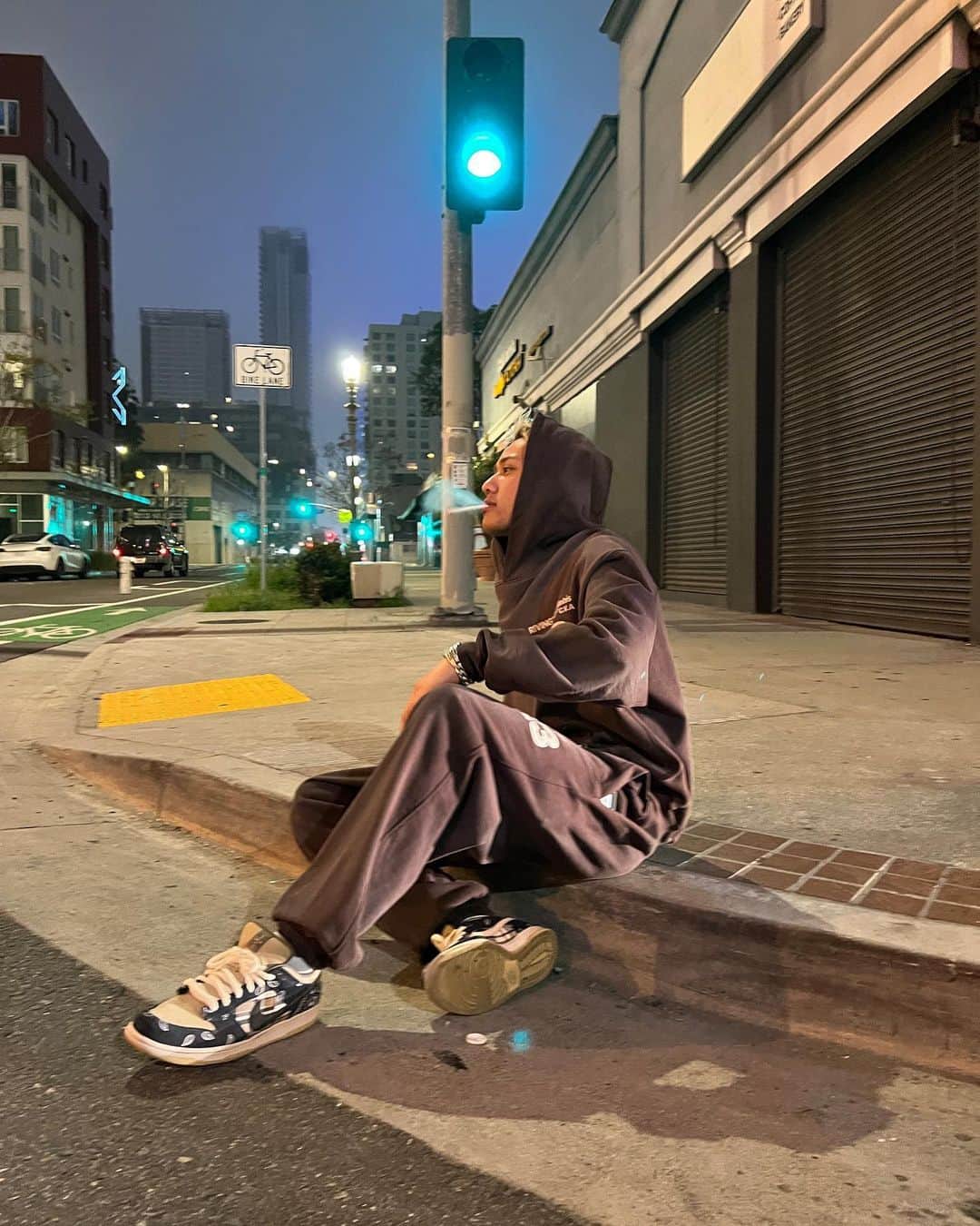 ひゅうがさんのインスタグラム写真 - (ひゅうがInstagram)「お気に入りのセットアップ✌️  #L.A. #夜気持ち良すぎた #ストリートスナップ」5月1日 15時04分 - com.hyuga
