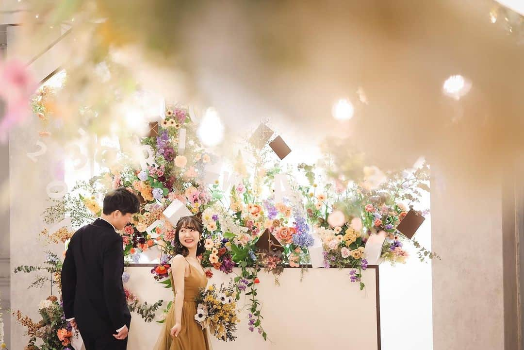 TRUNK BY SHOTO GALLERYさんのインスタグラム写真 - (TRUNK BY SHOTO GALLERYInstagram)「パーティが結び、談笑の時間。  #trunkbyshotogallery  #trunkwedding  #trunk花嫁  #メインテーブル装花  #談笑」5月1日 15時09分 - trunkbyshotogallery