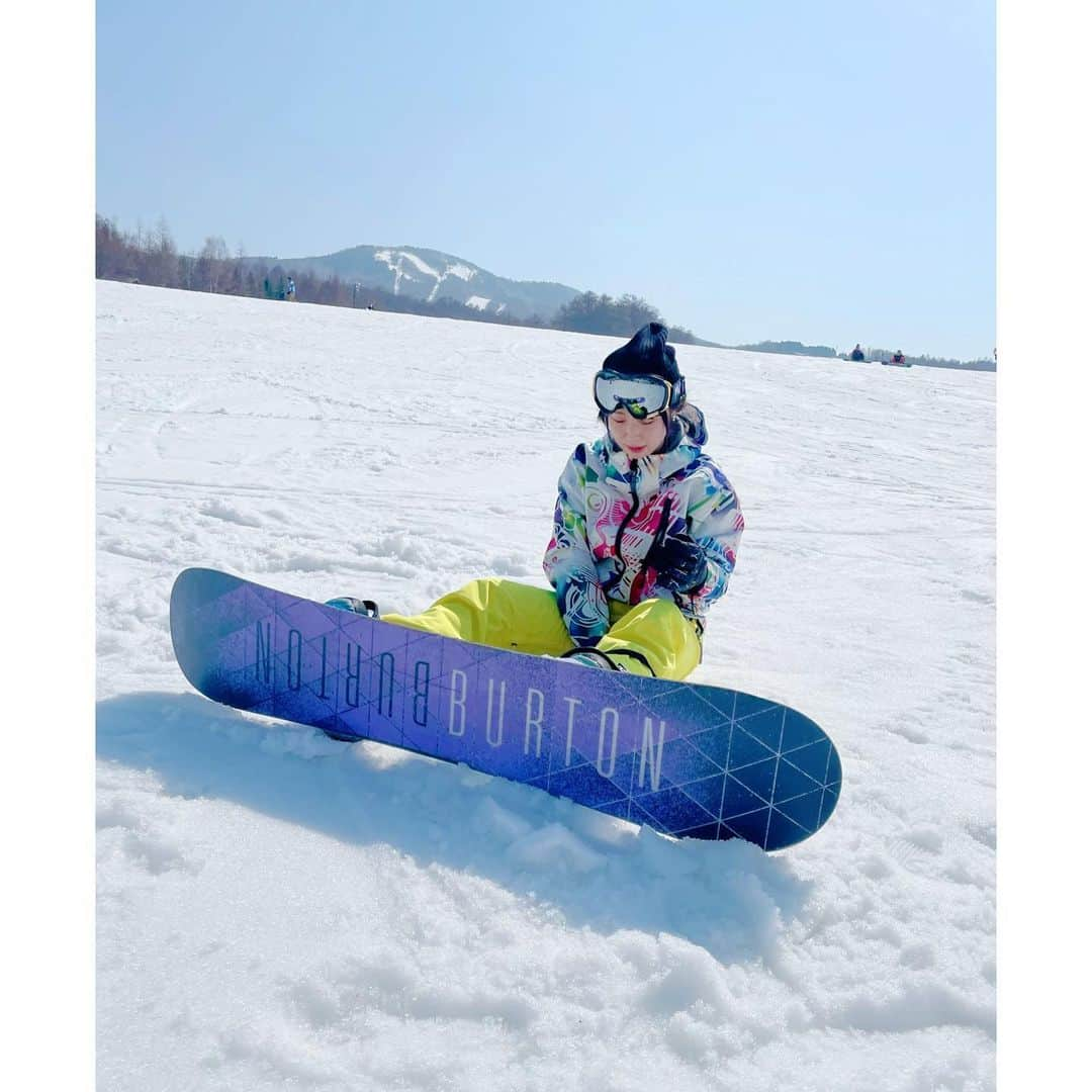 高柳明音さんのインスタグラム写真 - (高柳明音Instagram)「🏂  楽しかった!! また冬が来たら行こう!! ハマってきた🗻  帰りに温泉に寄って サウナや温泉楽しみながら 珍しく語り合い充実した 1日だったね⛄️♨︎  #スノボ #スノーボード #ウィンタースポーツ」5月1日 15時39分 - akane_o8o