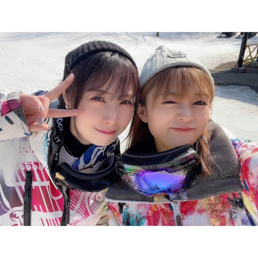 高柳明音さんのインスタグラム写真 - (高柳明音Instagram)「🏂  楽しかった!! また冬が来たら行こう!! ハマってきた🗻  帰りに温泉に寄って サウナや温泉楽しみながら 珍しく語り合い充実した 1日だったね⛄️♨︎  #スノボ #スノーボード #ウィンタースポーツ」5月1日 15時39分 - akane_o8o