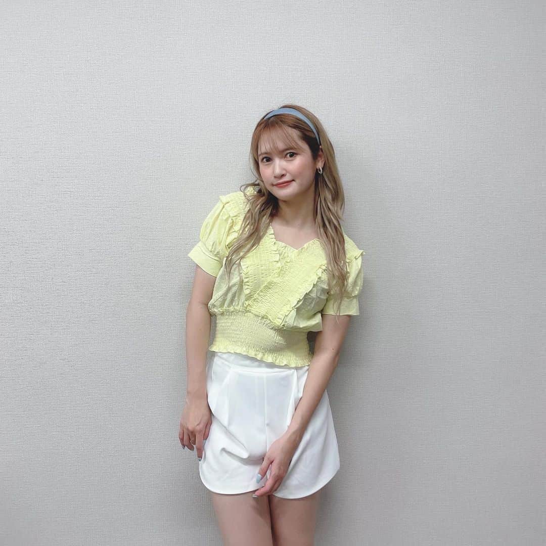 のインスタグラム：「GWですね🎶何するの？🫧 私は凄く楽しみなことがあります！ こちらのお衣装はGRLで揃えました💛」
