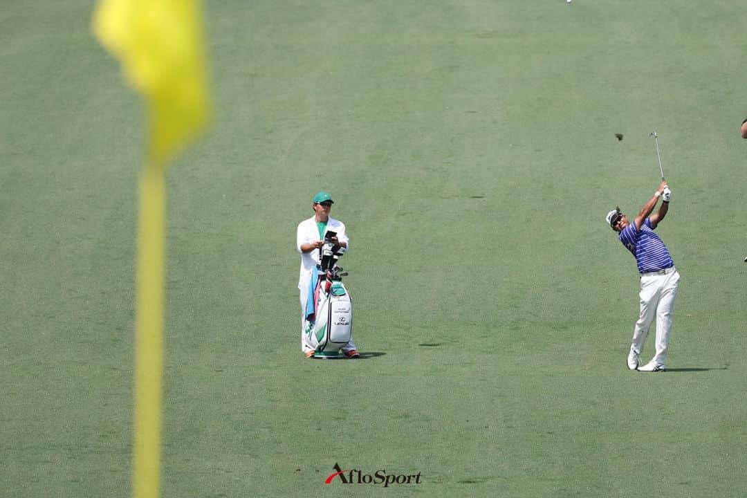 アフロスポーツさんのインスタグラム写真 - (アフロスポーツInstagram)「Japan's Hideki Matsuyama and his caddie Shota Hayafuji on the 7th hole during the day 1 of the 2023 Masters golf tournament at the Augusta National Golf Club in Augusta, Georgia, United States, on April 6, 2023.  Photo by Koji Aoki  #themasters」5月1日 16時07分 - aflosport