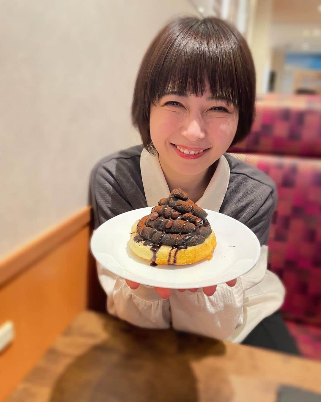 彩木咲良さんのインスタグラム写真 - (彩木咲良Instagram)「☺︎ コラボカフェに行ってきた とても楽しい空間でした🍡  #リコリスリコイル #リコリコ」5月1日 17時02分 - ayakisakura_official