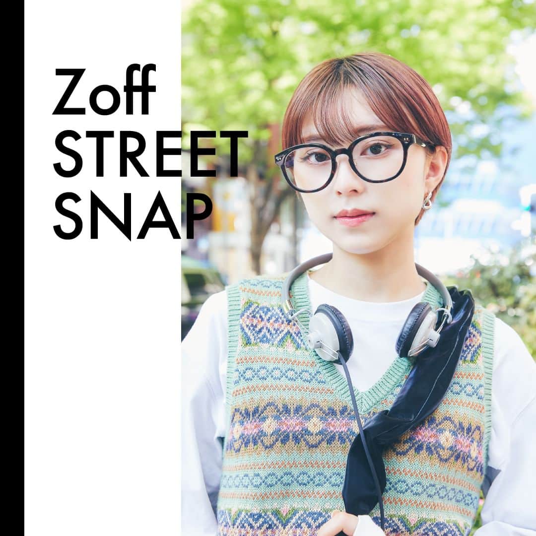 Zoff Officialのインスタグラム：「【Zoff STREET SNAP @表参道】 オシャレなあの人が選ぶ、メガネ。 街のオシャレな人に、その日のコーデや気分に合わせてZoffのメガネを一つ選んでもらいました。  ZA231020_49A1 (べっこう柄)　￥8,800 ※税込・セットレンズ代込み  model：小西莉々栞　@riri_.cony  #Zoff #メガネ #ファッションスナップ #べっこう柄 #ボストン #伊達メガネ #ゾフ #表参道 #ファッションスナップ #ストリートスナップ #streetsnap #fashionphotography」
